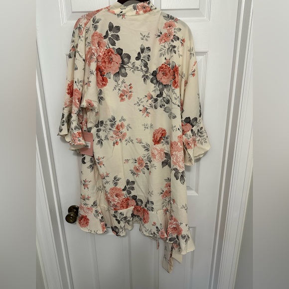 Birdy Grey Kenny Floral Ruffle Robe - Picture 2 of 6